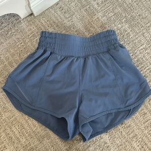 Lululemon high waist 2.5 inch lined shorty short
